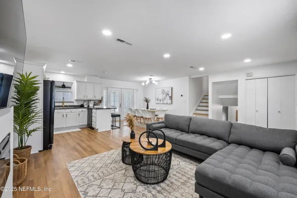 $3,700 | 4411 Hartman Road, Jacksonville, FL 32225
