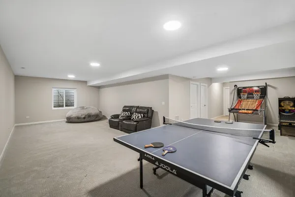$815,000 | 142 Roman Lane, Hawthorn Woods, IL 60047