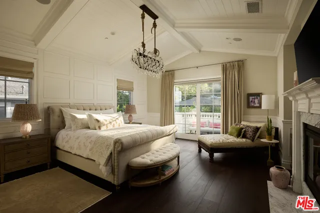 $8,495,000 | 361 North Bowling Green Way, Los Angeles, CA 90049