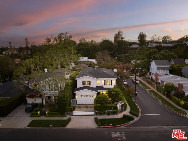 $8,495,000 | 361 North Bowling Green Way, Los Angeles, CA 90049