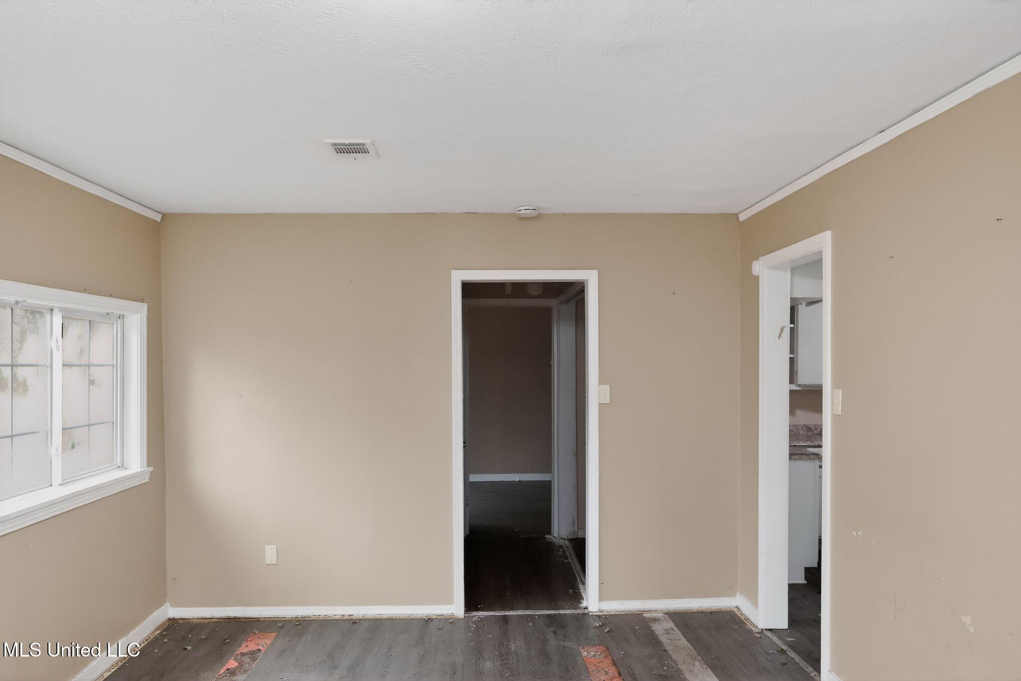 2815 Tara Road Jackson, MS 39212 - Photo 21 of 37 25_2815_Tara_Rd_Jackson_MS_39212-Bedroom
