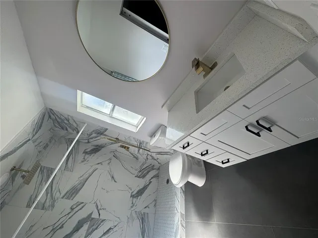 an aerial view of a entryway