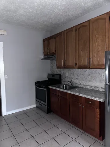 $2,000 | 442 Carroll Avenue, Unit 1, Bridgeport, CT 06607