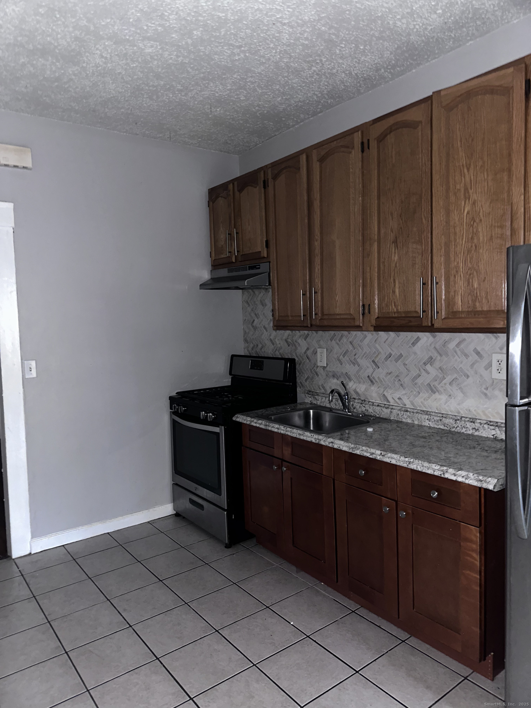 442 Carroll Avenue, Unit 1 Bridgeport, CT 06607 - Photo 6 of 8