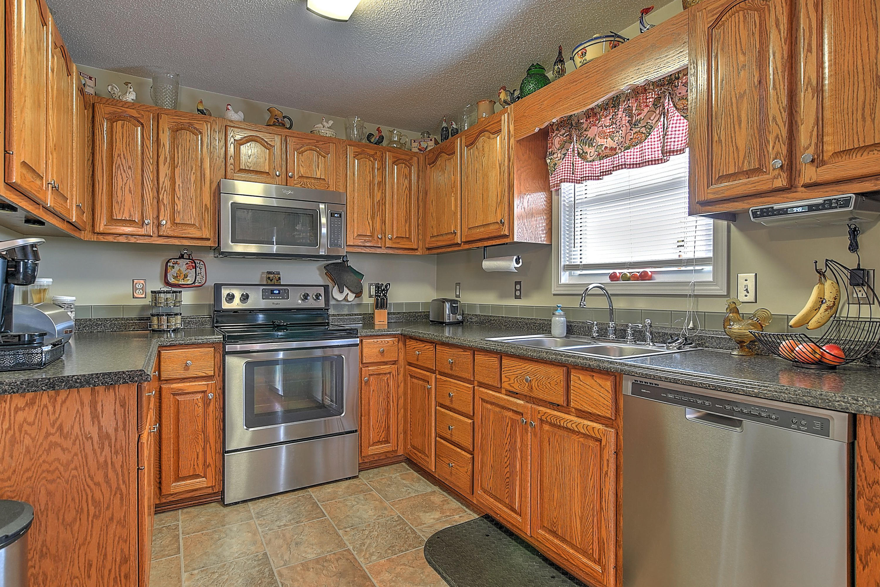 1525 Gibson Road Greeneville, TN 37743 - Photo 11 of 35 1525 Gibson Rd-22