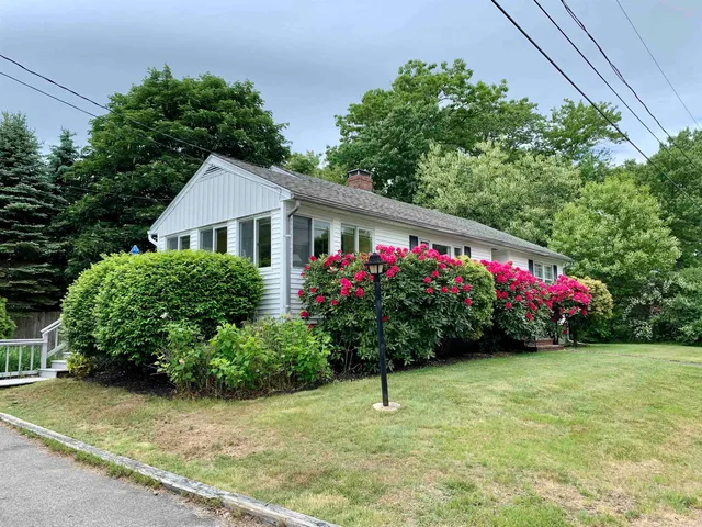 $3,300 | 18 Baker Avenue, Rye, NH 03870