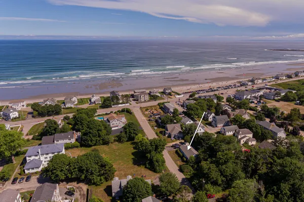 $3,300 | 18 Baker Avenue, Rye, NH 03870