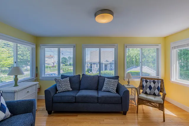 $3,300 | 18 Baker Avenue, Rye, NH 03870