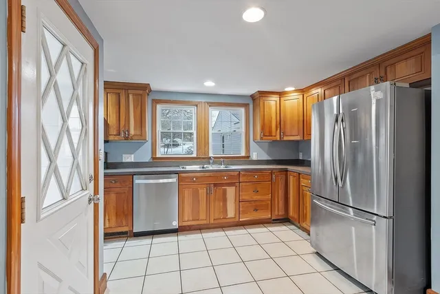 $469,900 | 559 Merriam Avenue, Leominster, MA 01453