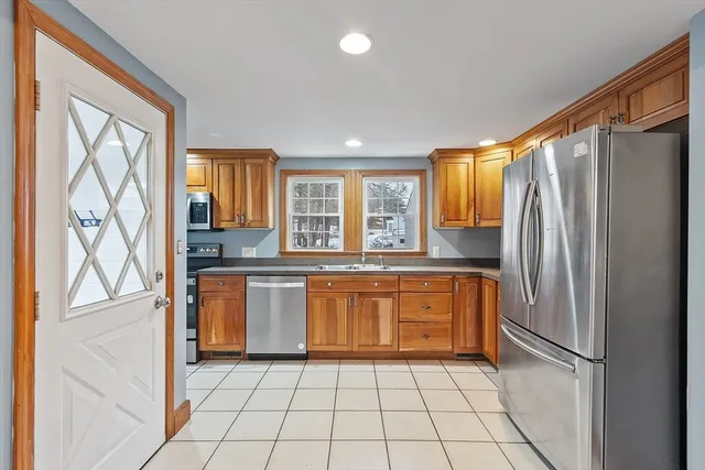 $469,900 | 559 Merriam Avenue, Leominster, MA 01453