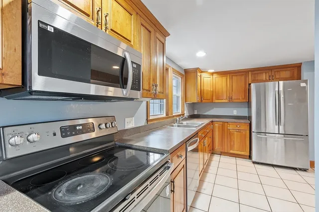 $469,900 | 559 Merriam Avenue, Leominster, MA 01453