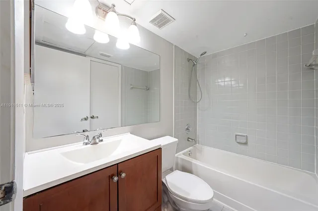 $234,900 | 2871 North Oakland Forest Drive, Unit 210, Oakland Park, FL 33309