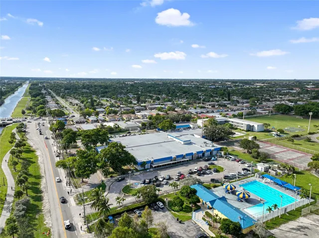 $234,900 | 2871 North Oakland Forest Drive, Unit 210, Oakland Park, FL 33309