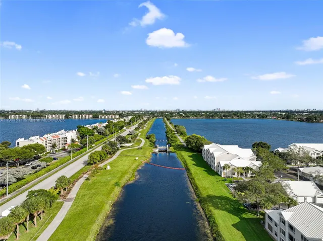 $234,900 | 2871 North Oakland Forest Drive, Unit 210, Oakland Park, FL 33309