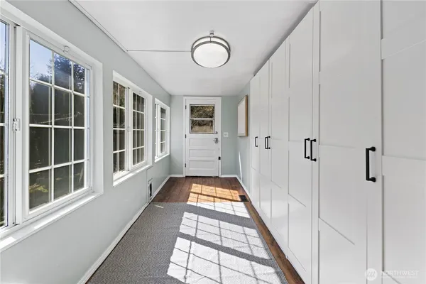 $929,000 | 23022 7th Avenue Southeast, Bothell, WA 98021