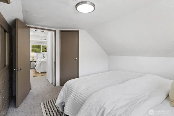 $929,000 | 23022 7th Avenue Southeast, Bothell, WA 98021