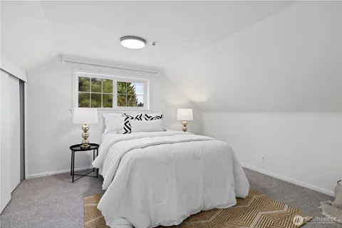 $929,000 | 23022 7th Avenue Southeast, Bothell, WA 98021