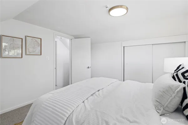 $929,000 | 23022 7th Avenue Southeast, Bothell, WA 98021