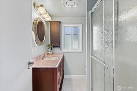 $929,000 | 23022 7th Avenue Southeast, Bothell, WA 98021