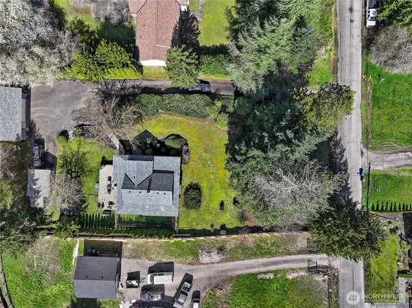 $929,000 | 23022 7th Avenue Southeast, Bothell, WA 98021