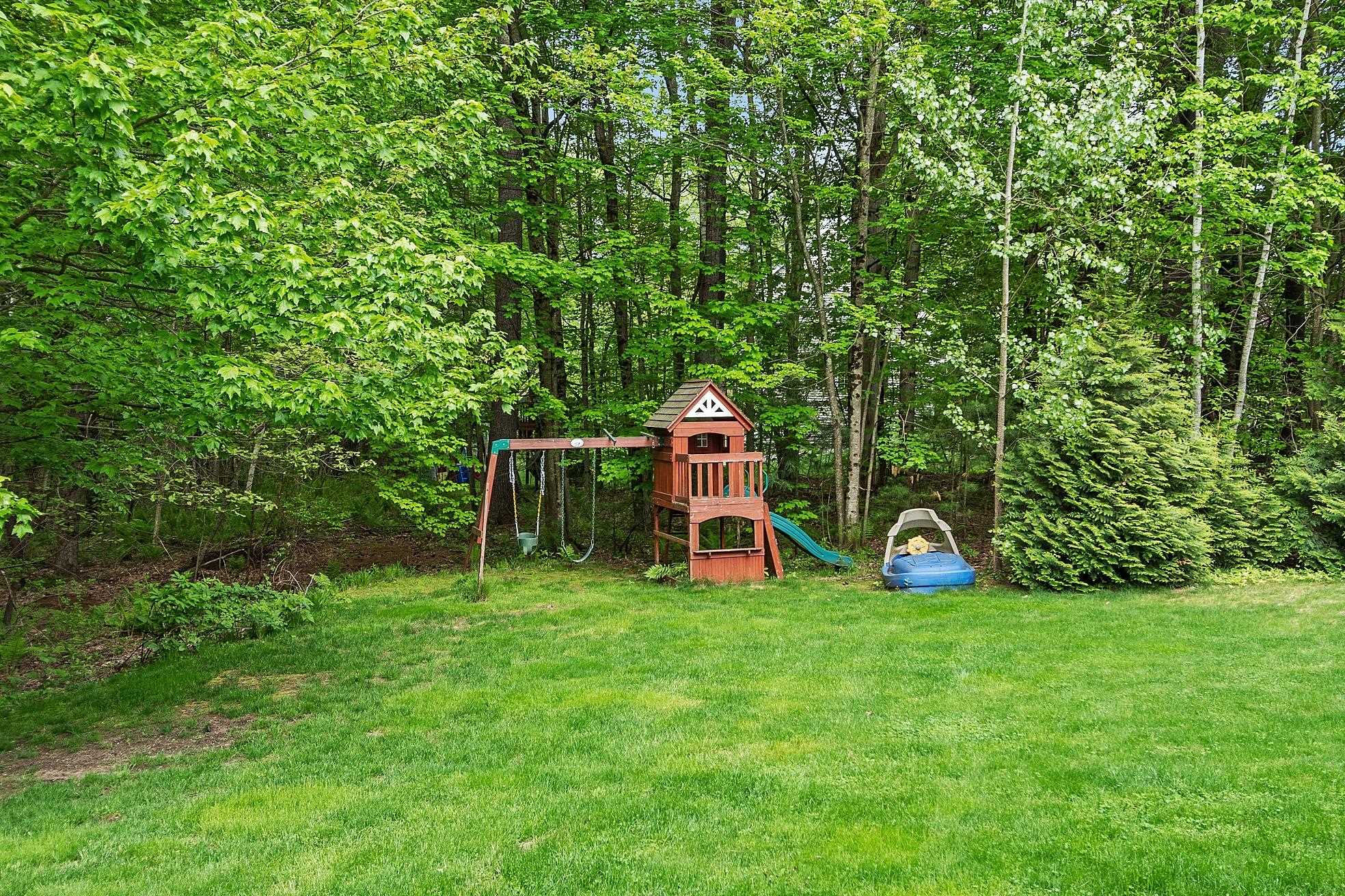 267 S Road Brentwood, NH 03833 - Photo 8 of 52 Gallery Image 8