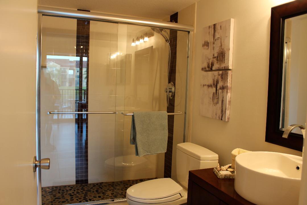 808 Villa Circle, Unit 808 Boynton Beach, FL 33435 - Photo 14 of 18 2nd bathroom