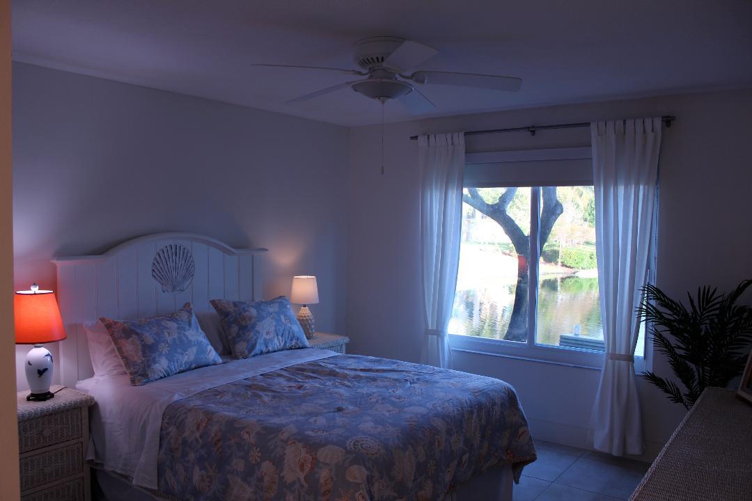 808 Villa Circle, Unit 808 Boynton Beach, FL 33435 - Photo 9 of 18 master bedroom