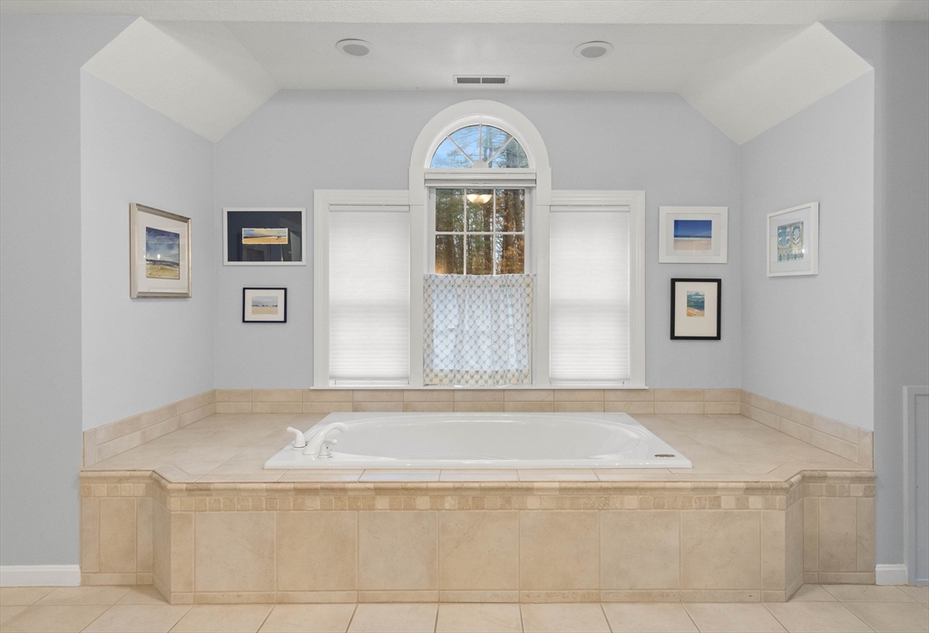 3 Woodland Road Boxford, MA 01921 - Photo 10 of 37