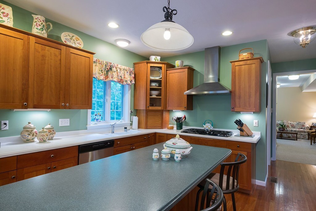 15 Fiske Road Ashland, MA 01721 - Photo 5 of 26 Gallery Image 5