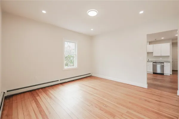 $2,500 | 529 Wood Street, Unit 2, Bristol, RI 02809