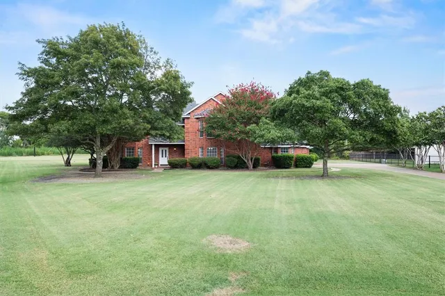 $695,000 | 126 Vintage Drive, Waxahachie, TX 75165