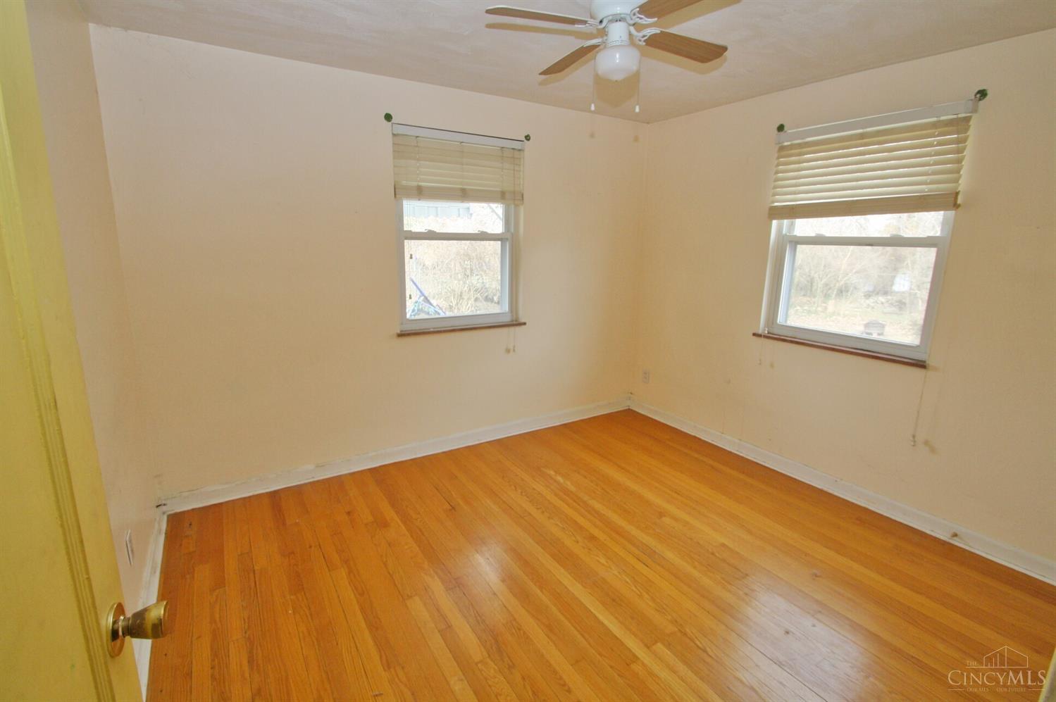 5631 Leumas Road Cincinnati, OH 45239 - Photo 10 of 25 Gallery Image 10