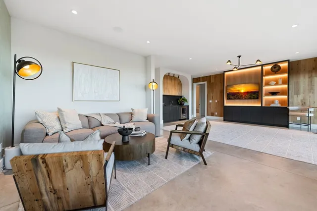 $2,895,000 | 47 Pinhoti Trail, Ellijay, GA 30540