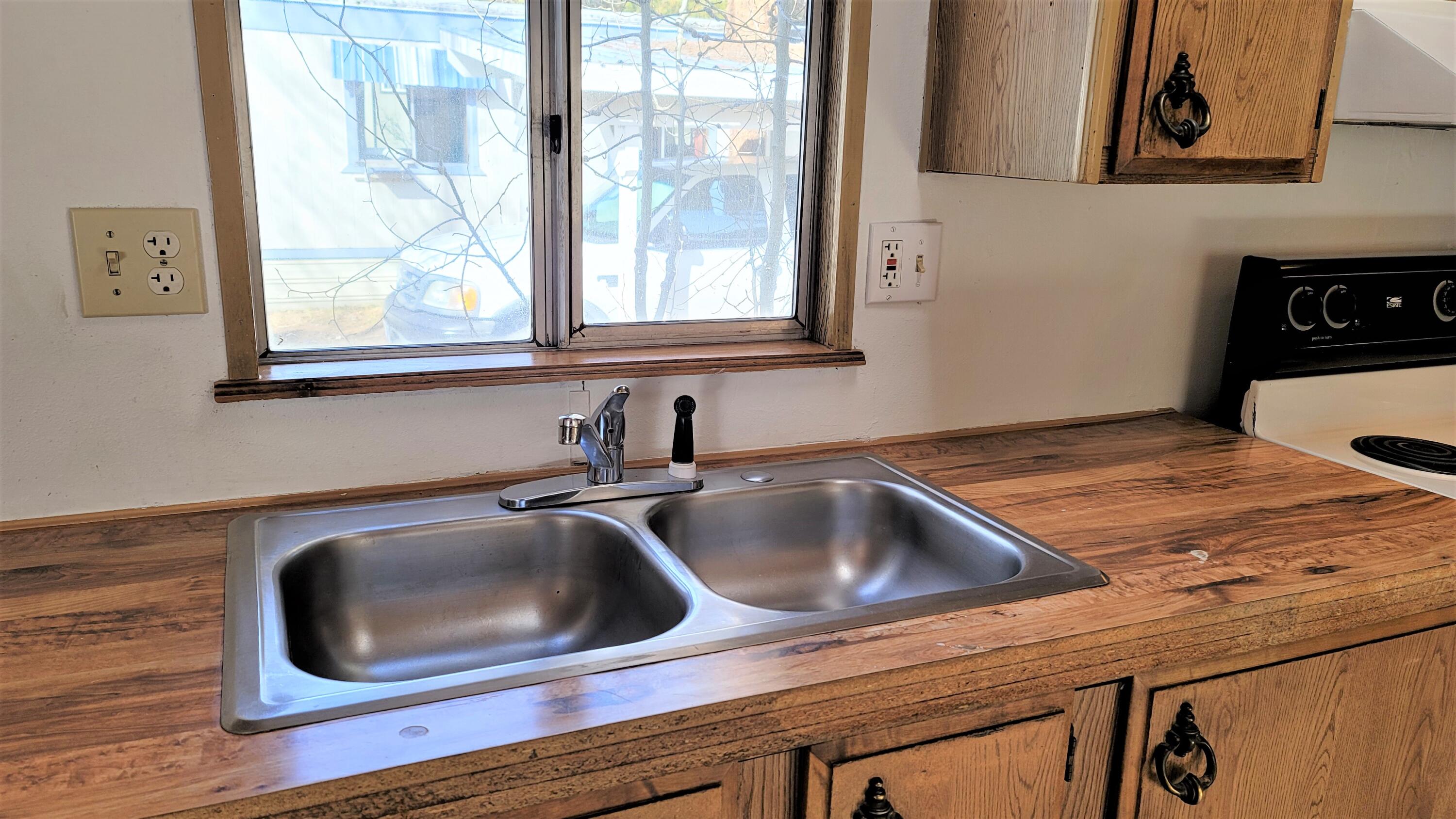 52731 Huntington Road, Unit 22 La Pine, OR 97739 - Photo 8 of 22 Stainless Steel Kitchen sink