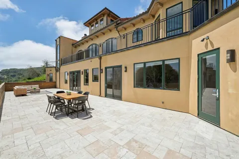 $12,000,000 | 3680 Paradise Drive, Tiburon, CA 94920