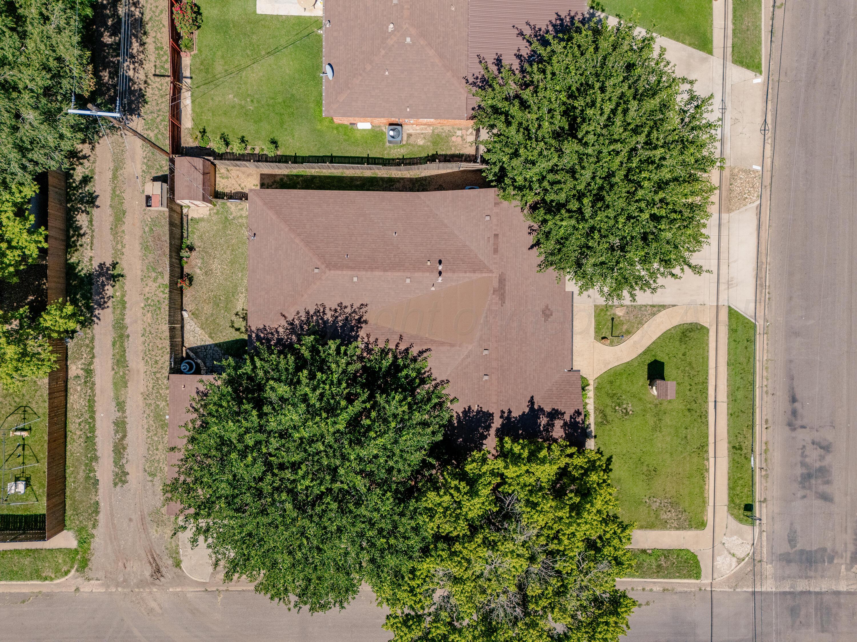 2401 Darrell Avenue Amarillo, TX 79110 - Photo 30 of 35 an aerial view of a house