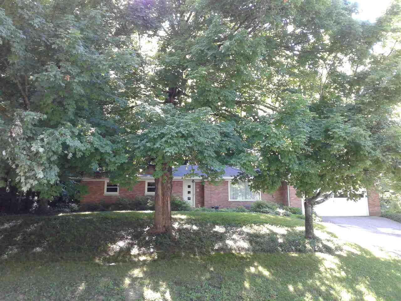 700 North Red Bank Road Evansville, IN 47712 - Photo 1 of 27