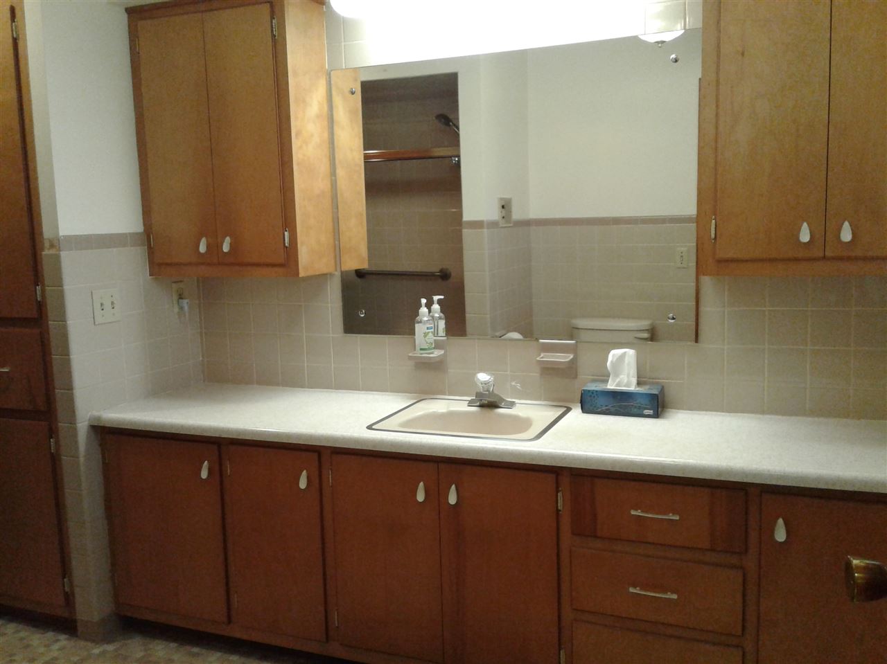 700 North Red Bank Road Evansville, IN 47712 - Photo 11 of 27