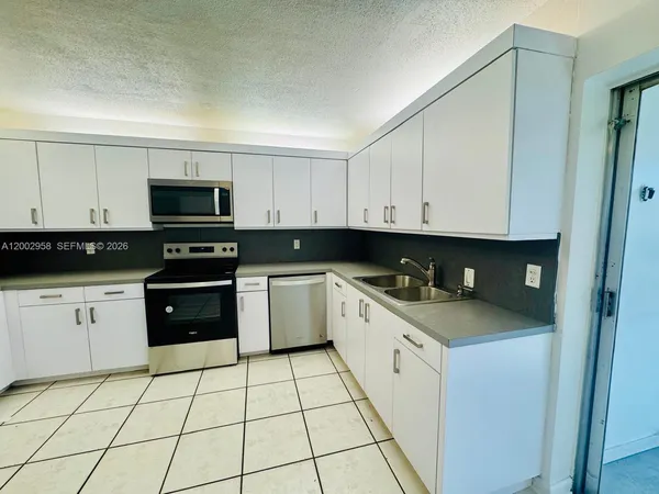 $799,000 | 2051 Northeast 25th Avenue, Pompano Beach, FL 33062