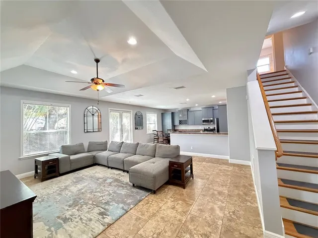 $3,299 | 3202 West Hartnett Avenue, Tampa, FL 33611