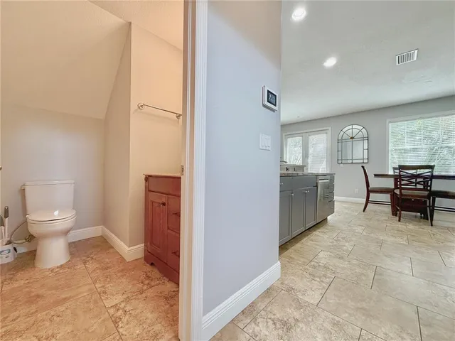 $3,299 | 3202 West Hartnett Avenue, Tampa, FL 33611