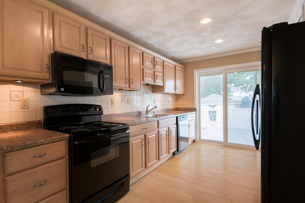 27 Charlotte Street Fall River, MA 02720 - Photo 14 of 35