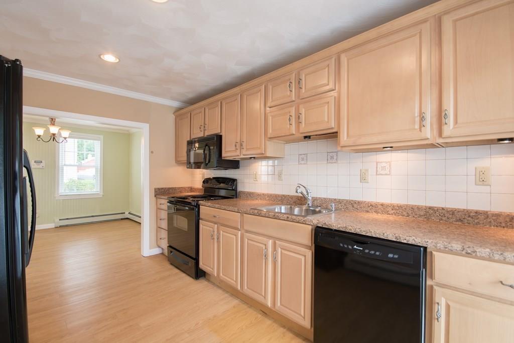 27 Charlotte Street Fall River, MA 02720 - Photo 15 of 35