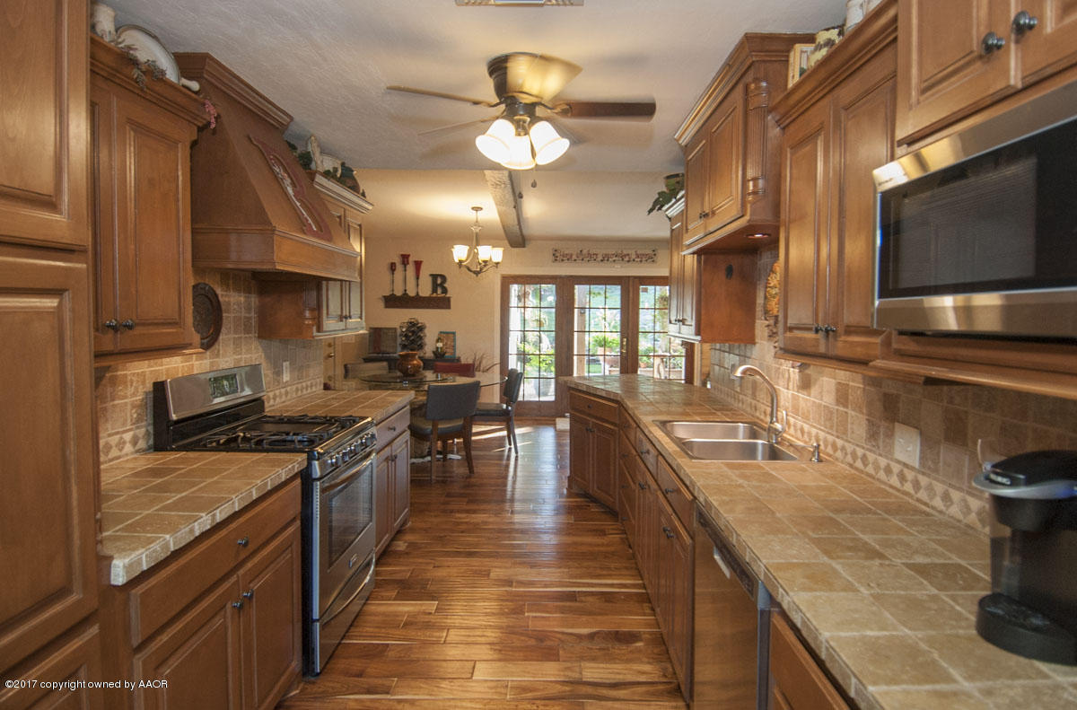 8 Cambridge Road Amarillo, TX 79124 - Photo 19 of 61 KITCHEN VIEW 6