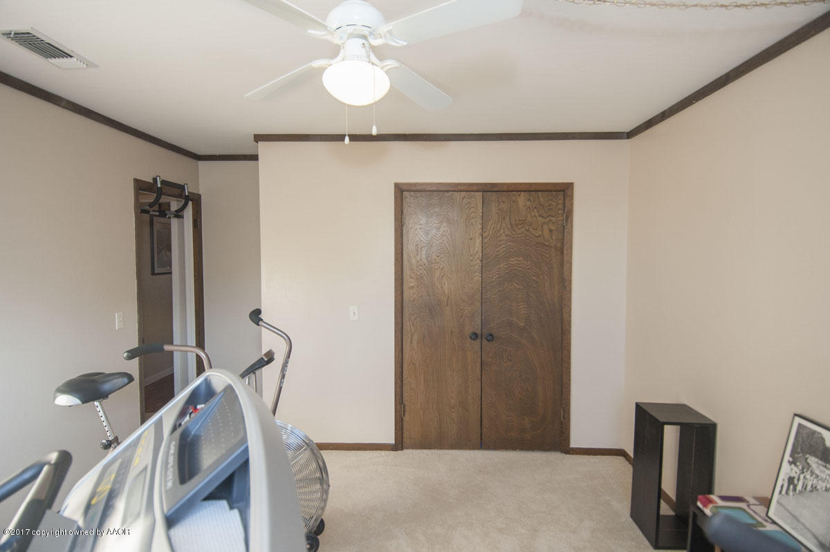 8 Cambridge Road Amarillo, TX 79124 - Photo 26 of 61 BEDROOM 2 VIEW 2