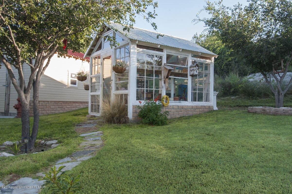 8 Cambridge Road Amarillo, TX 79124 - Photo 46 of 61 GREENHOUSE