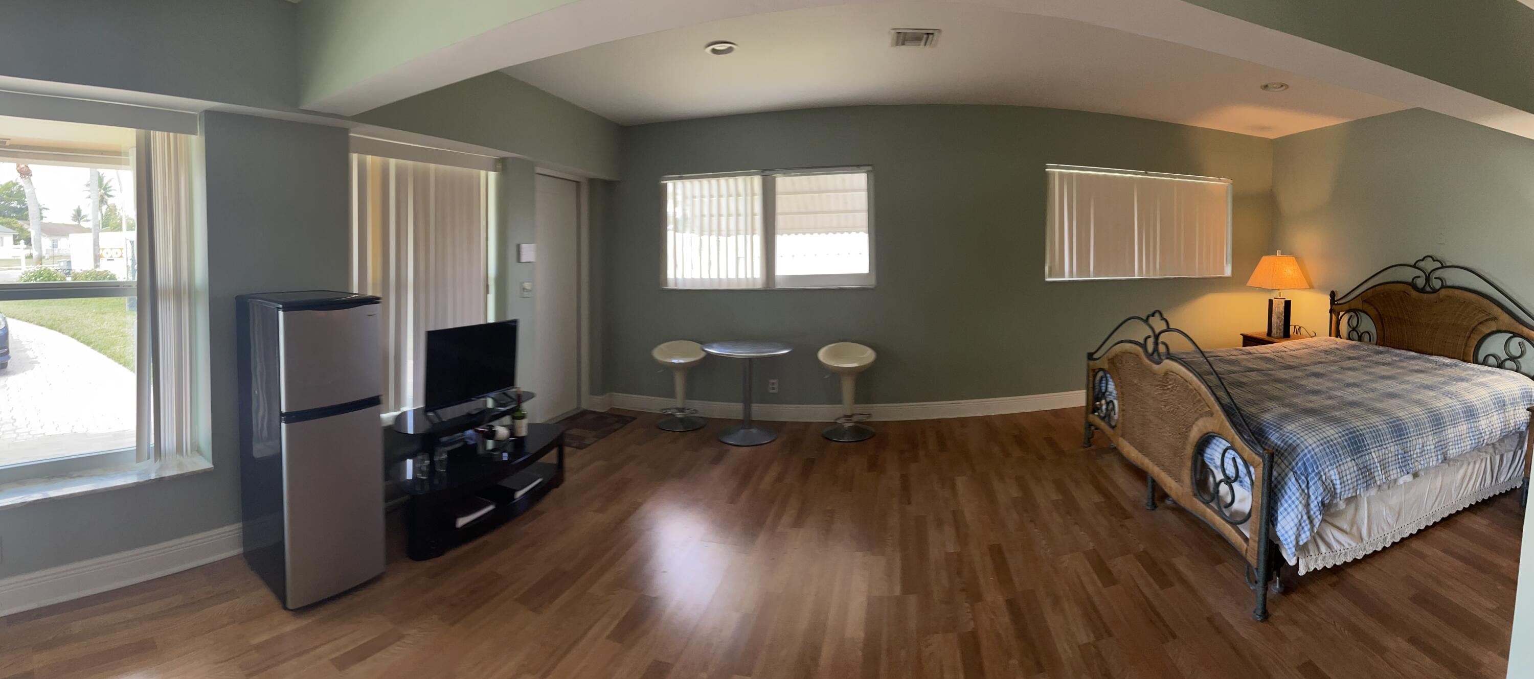 9641 Southwest 2nd Street Boca Raton, FL 33428 - Photo 18 of 23 IMG_5425