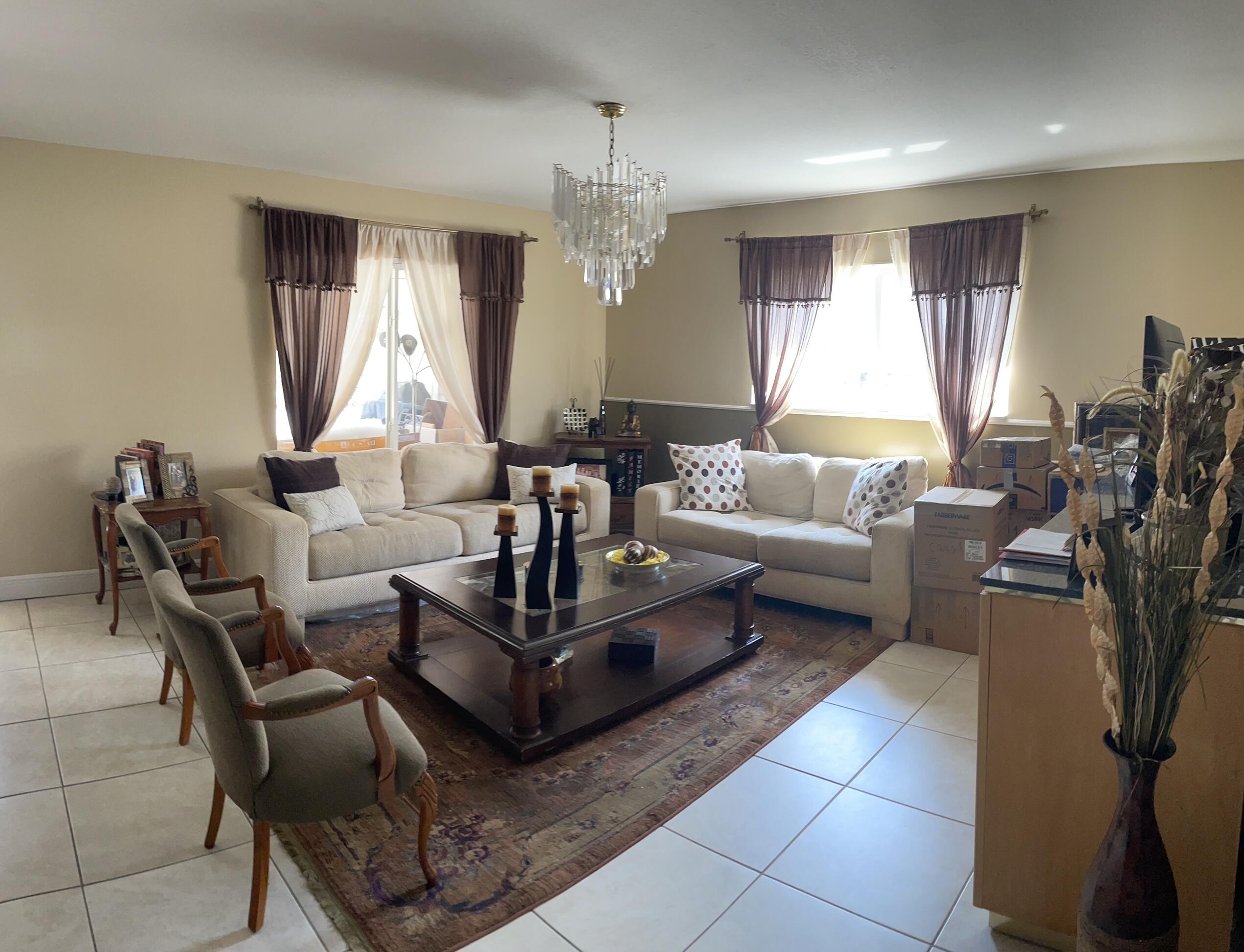 9641 Southwest 2nd Street Boca Raton, FL 33428 - Photo 6 of 23 living room