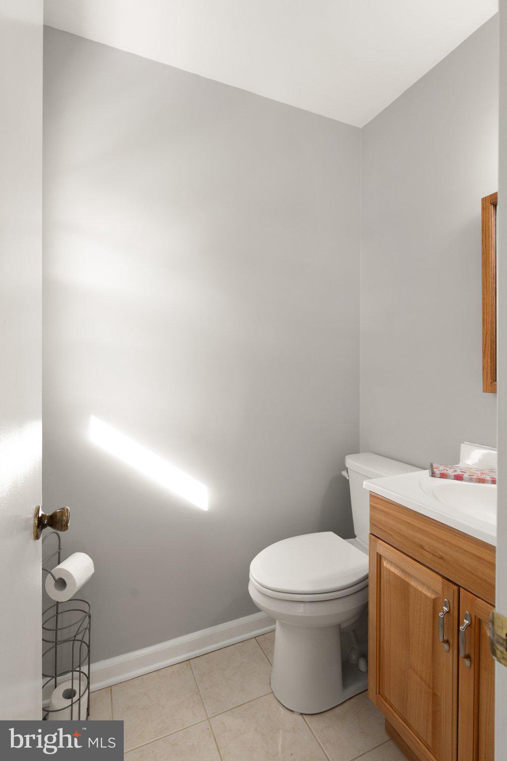 800 Maxa Road Aberdeen, MD 21001 - Photo 19 of 37 Main Floor Half Bath