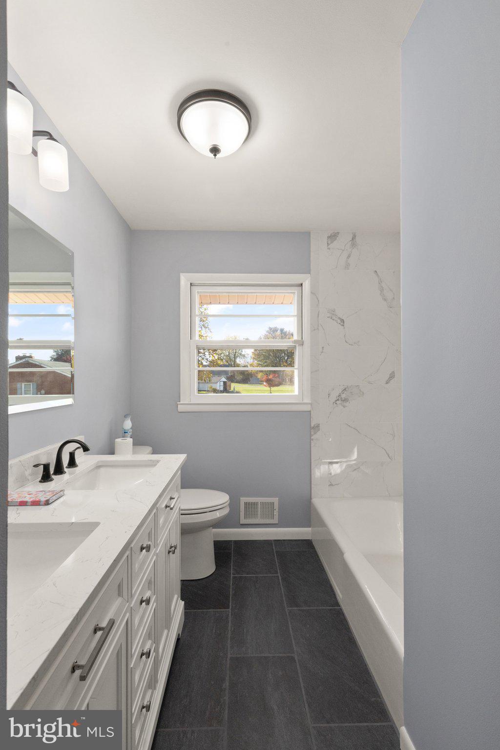 800 Maxa Road Aberdeen, MD 21001 - Photo 23 of 37 Main Floor Bathroom